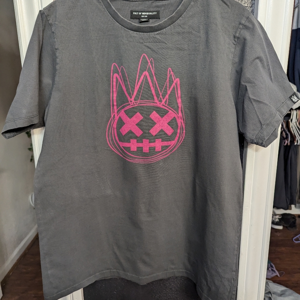 Men's large cult of individualality t shirt